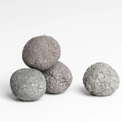 Seed bombs: a 100% recycled product made in France Seed bombs: a 100% recycled product made in France