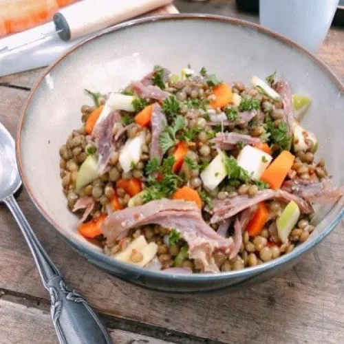 Salade de lentilles au confit de canard 